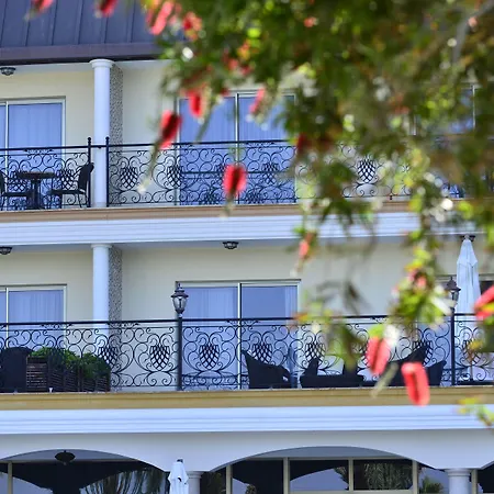 Villa Augusto Boutique Hotel & Spa-2
